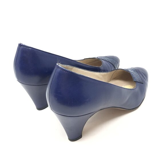 Salvatore Ferragamo Blue Leather Mid-Heel Pumps Textured Size 7 AA Vintage Italy - Picture 4 of 13
